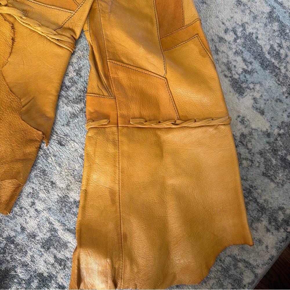 Vintage 1970s PATCHWORK LEATHER Artisan Made / Festival / Boho Style - Picture 16 of 16